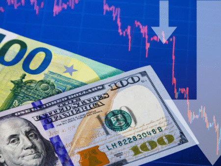 EUR/USD holds onto gains near 1.1700 amid US-EU trade tensions