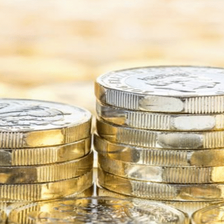 Pound Sterling Weakens as UK Inflation Cools Further