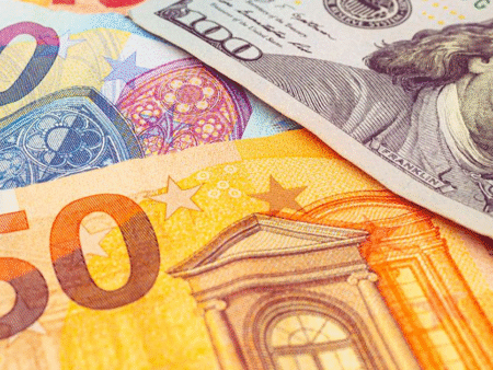 EUR/USD pulls back after weak Eurozone data