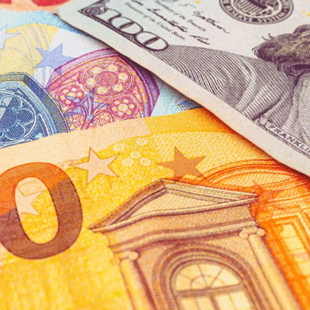 EUR/USD pulls back after weak Eurozone data