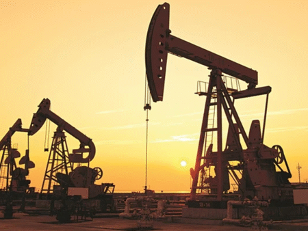 WTI struggles below $58.00 as hopes for a Ukraine–Russia peace deal weigh on prices